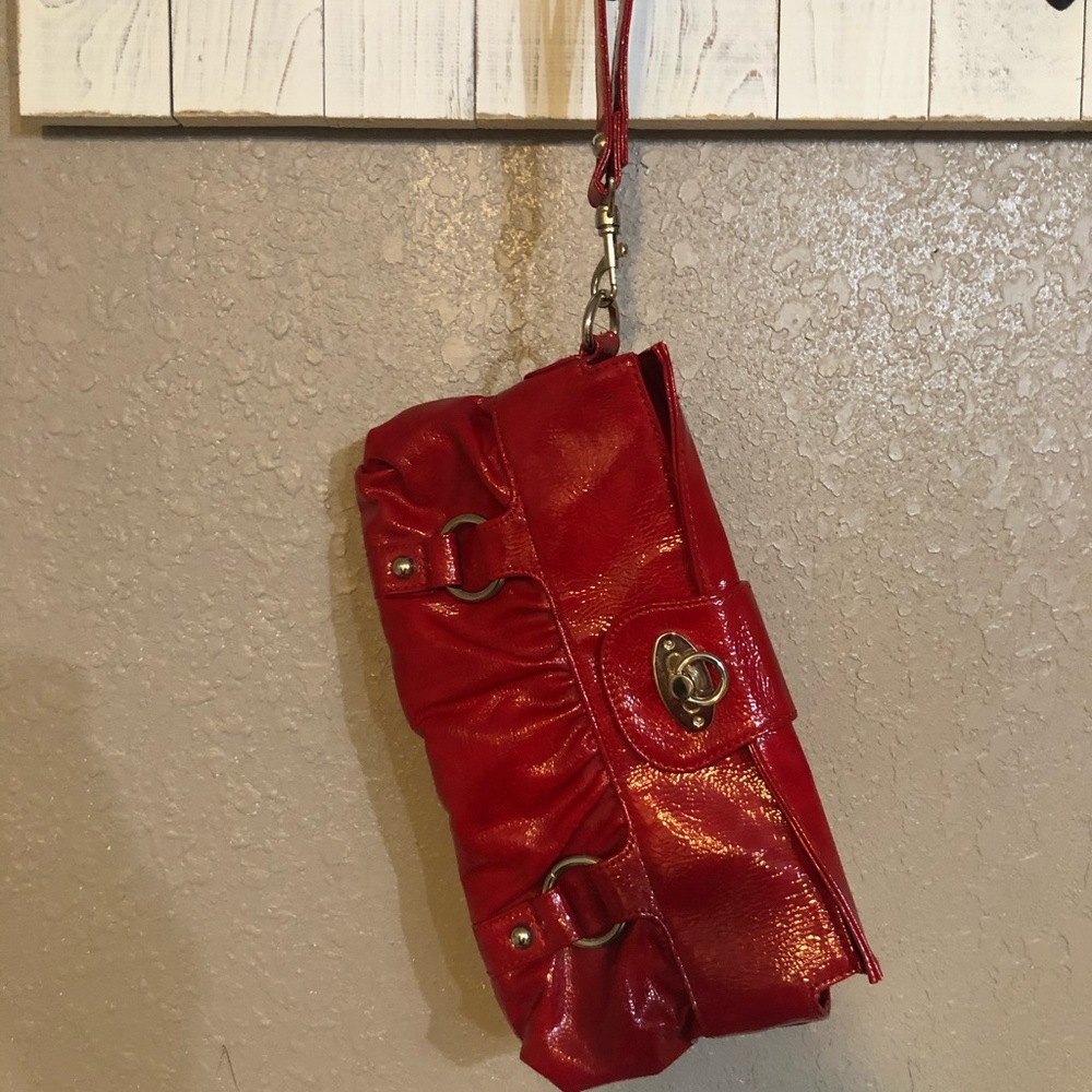 Also clutch purse